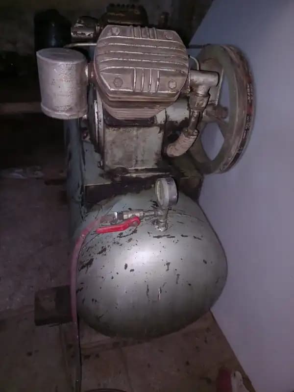 Compresor 2hp 200Lt a correa
