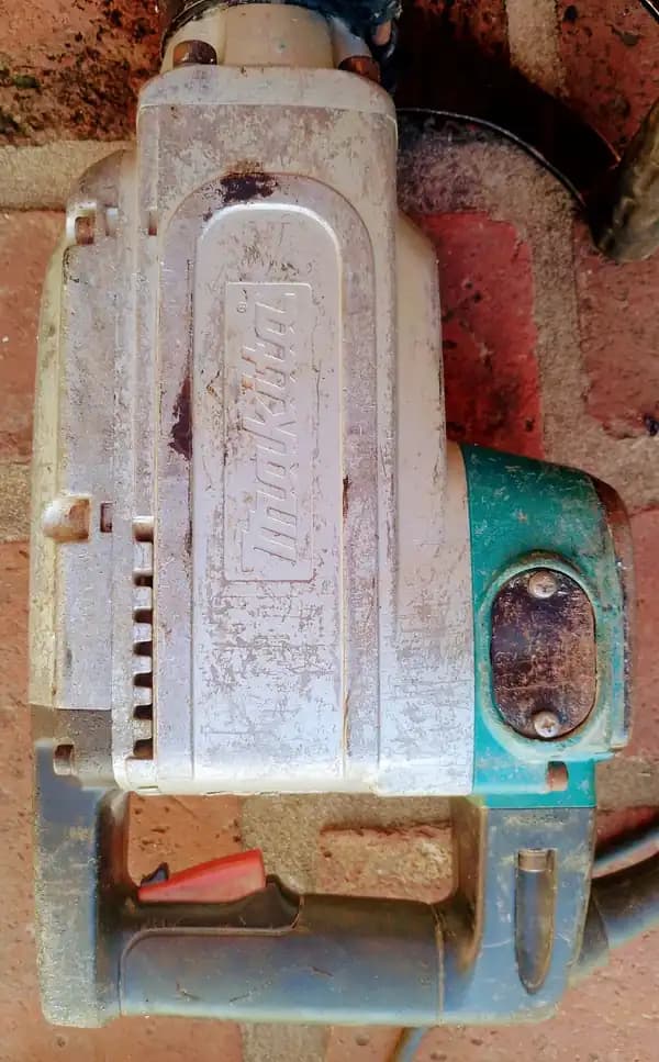 MARTILLO DEMOLEDOR MAKITA