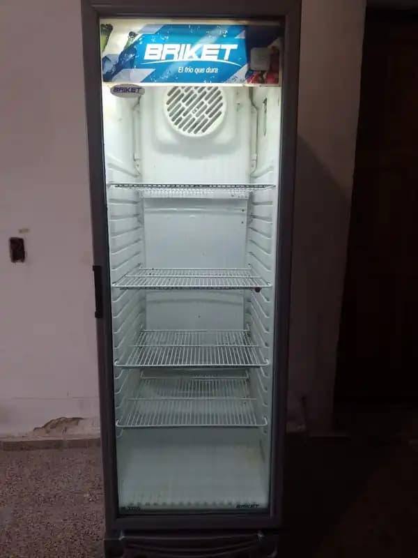 HELADERA EXHIBIDORA