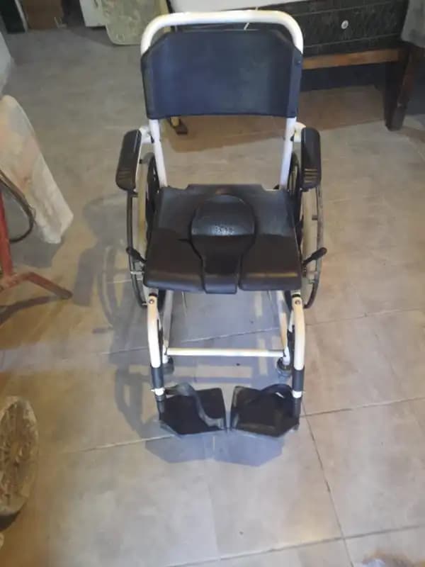 silla de rueda Higienica