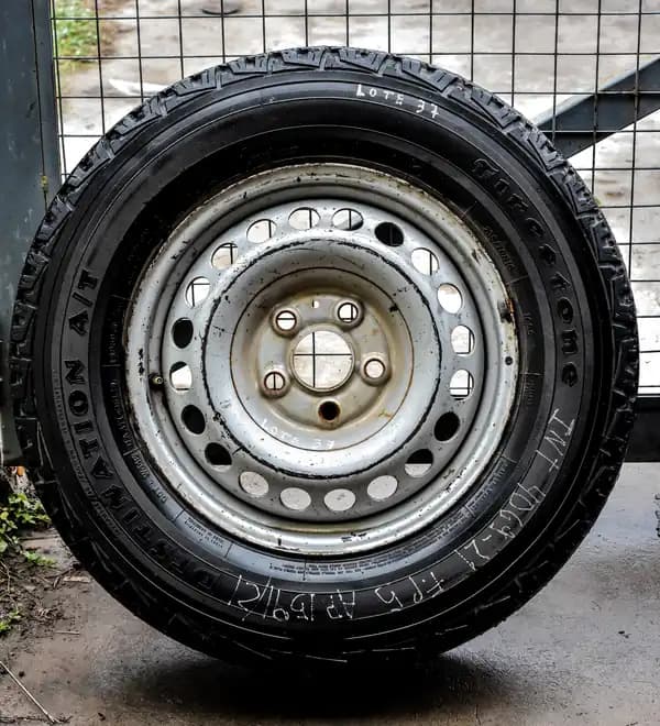 L37 Rueda Completa Rodado 235/70/16