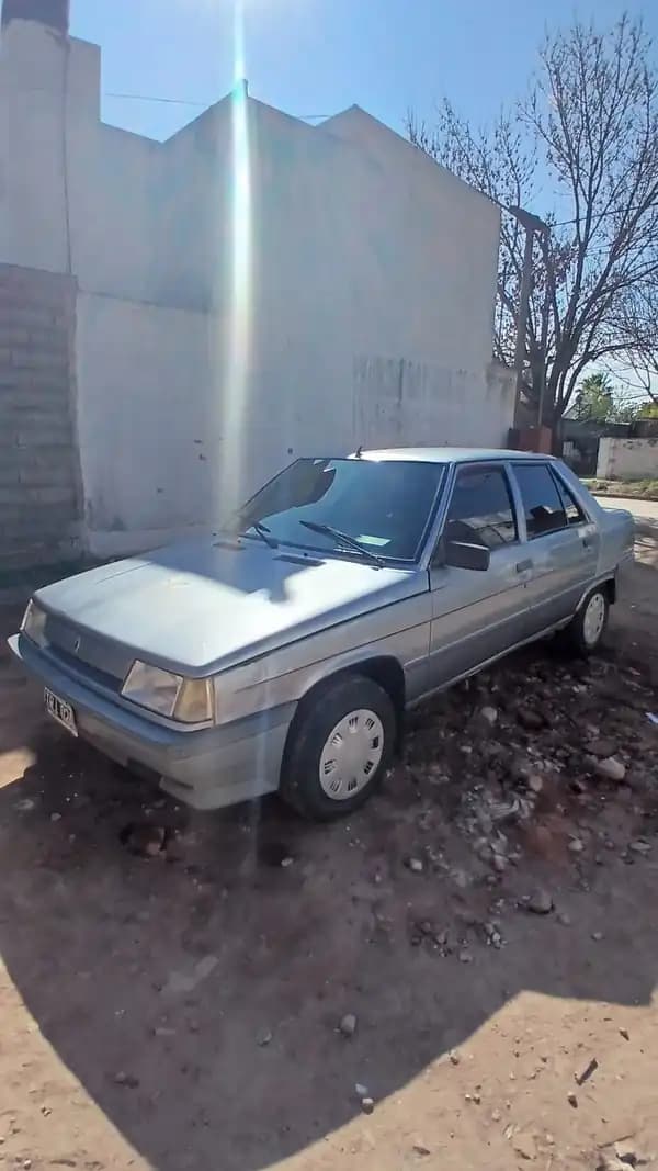 RENAULT 9 GTL 1994