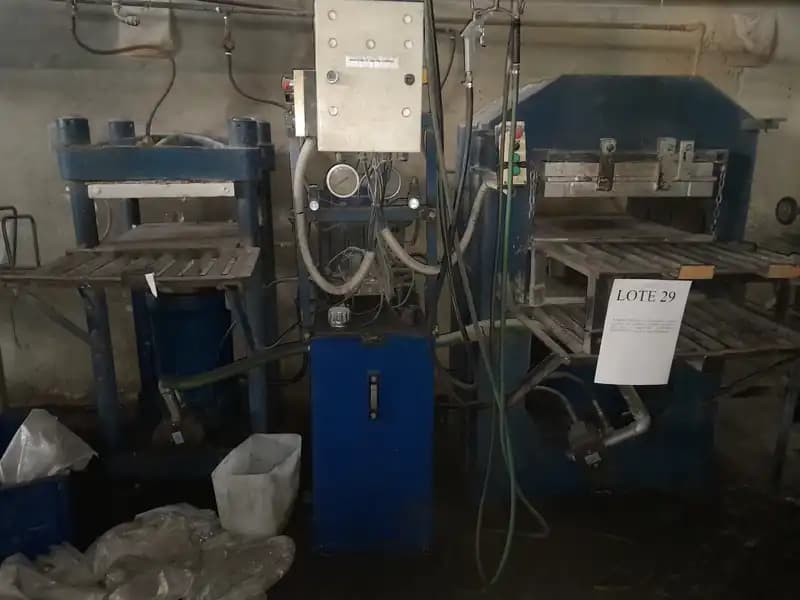 LOTE 29 - DOS PRENSAS HIDRAULICAS DE 2 Y 3 PLATOS