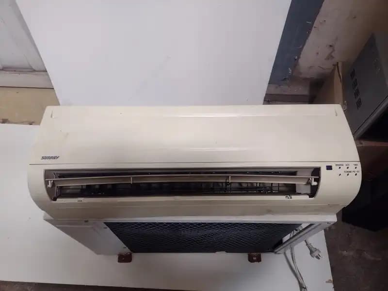 AIRE ACONDICIONADO MARCA SURREY