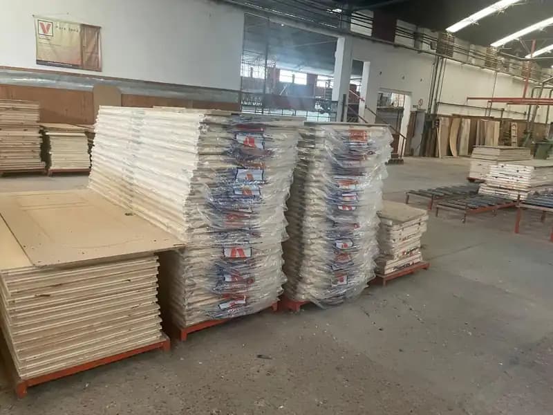 84 HOJAS PLACA DE MADERA