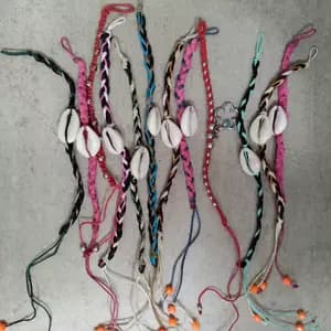 LOTE DE PULSERAS DE HILO