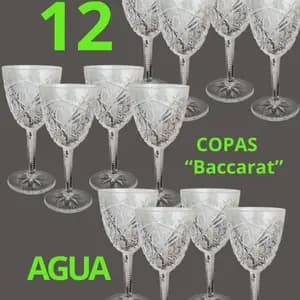 12 copas Baccarat agua