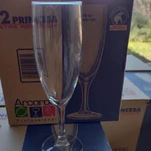 12 Copas de Champagne