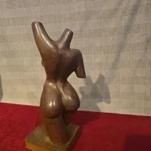 FIGURA MUJER