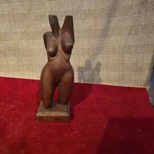 FIGURA FEMENINA TALLA