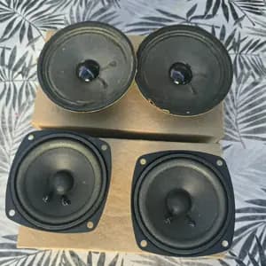 LOTE 4 PARLANTES PEQUEÑOS
