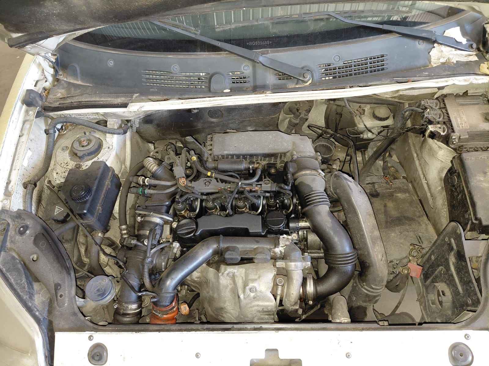 UNA CAMIONETA USADA SIN FUNCIONAR, MARCA CITROEN, MODELO BERLINGO FURGON 1.6HDI FULL, MOTOR NRO:10JBBV0086086 , CHASIS NRO 8BCGC9HXCBG539485, TIPO FURGON, MODELO AÑO 2011. POSEE;: BOMBA INYECTORA, ALTERNADOR, MOTOR DE ARRANQUE, RADIADOR, TABLERO DE INSTRUMENTOS, SERVO FRENO, CALEFACTOR, EQUIPO DE AIRE ACONDICIONDO, UNA PUERTA LATERAL CORREDIZA, DOS PUERTAS TRASERAS BATIENTES, CAJA DE VELOCIDADES, DIFERENCIAL, DIRECCION Y CUATRO RUEDAS ARMADAS CON CUBIERTAS DE MOVIMIENTO CON AVERIAS DE CHOQUE, DETERIOROS GENERALES, DESARMES E INCOMPLETO, DOMINIO JNS302. DIESEL (PLOTEADA)
