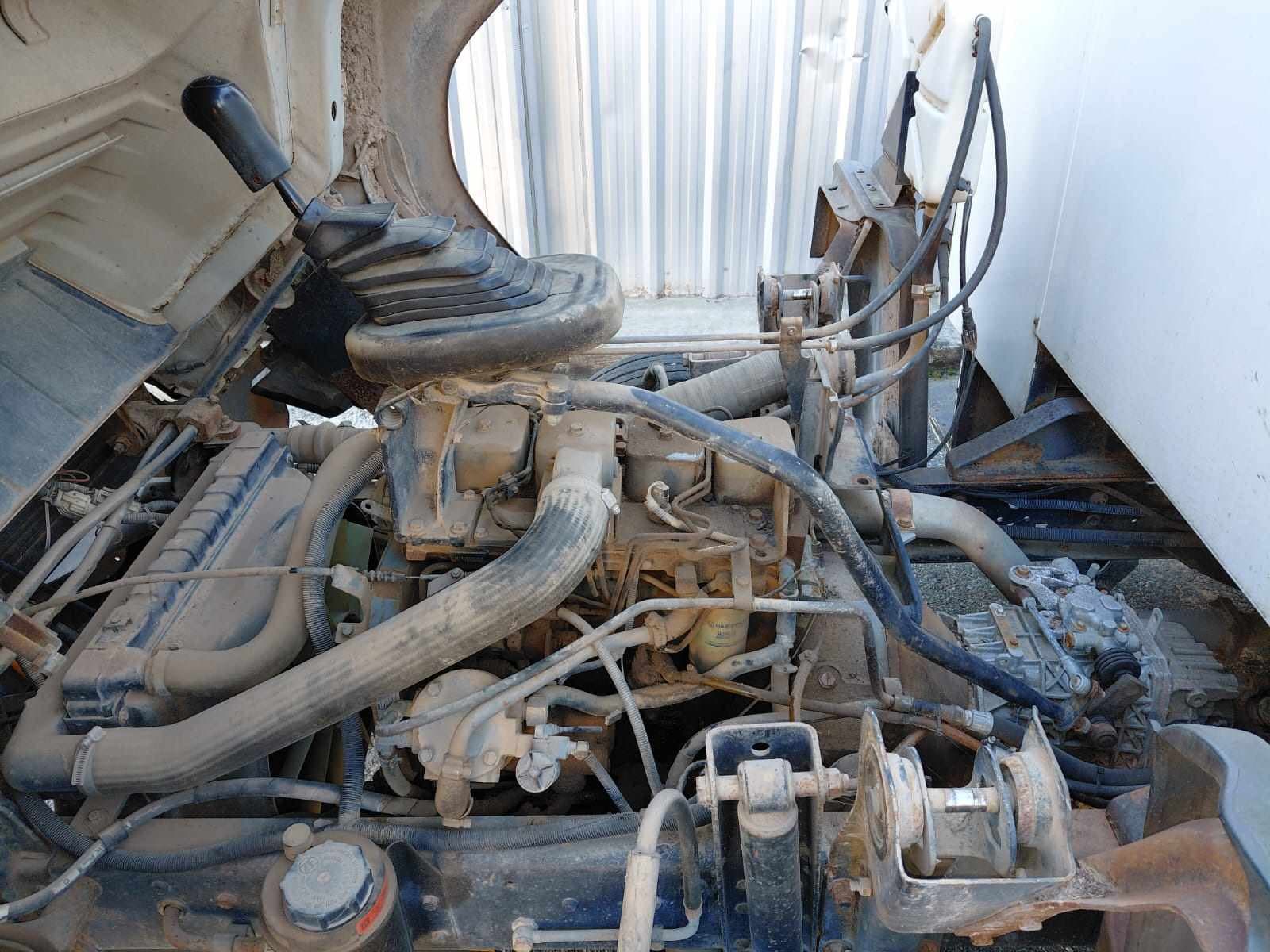 UN CAMION, USADO, SIN FUNCIONAR, MARCA FORD, MODELO CARGO 914, MOTOR NRO. (SEGUN CHAPA IDENTIFICATORIA NRO. 30623298), CHASIS NRO. 9BFV2UHG6XDB57455, MODELO AÑO 2000, TIPO TRANSPORTE DE PASAJEROS Y PREVENCION DE INCENDIO.POSEE (SEGUN TITULO DE PROPIEDAD CHASIS CON CABINA) POSEE: BOMBA INYECTORA, ALTERNADOR, MOTOR DE ARRANQUE, RADIADOR, FRENO DE AIRE, TABLERO DE INSTRUMENTOS, CALEFACTOR, CAJA DE CARGA METALICA, DOS PUERTAS LATERALES PARA INGRESO DE PERSONAL, 4 PERCIANAS LATERALES PARA EQUIPOS VARIOS, CAJA DE VELOCIDADES, DIFERENCIAL, DIRECCION Y SEIS RUEDAS ARMADAS CON CUBIERTAS DE MOVIMIENTO.CON DETERIOROS GENERALES, AVERIAS E INCOMPLETO. DOMINIO DEE658.- DIESEL
