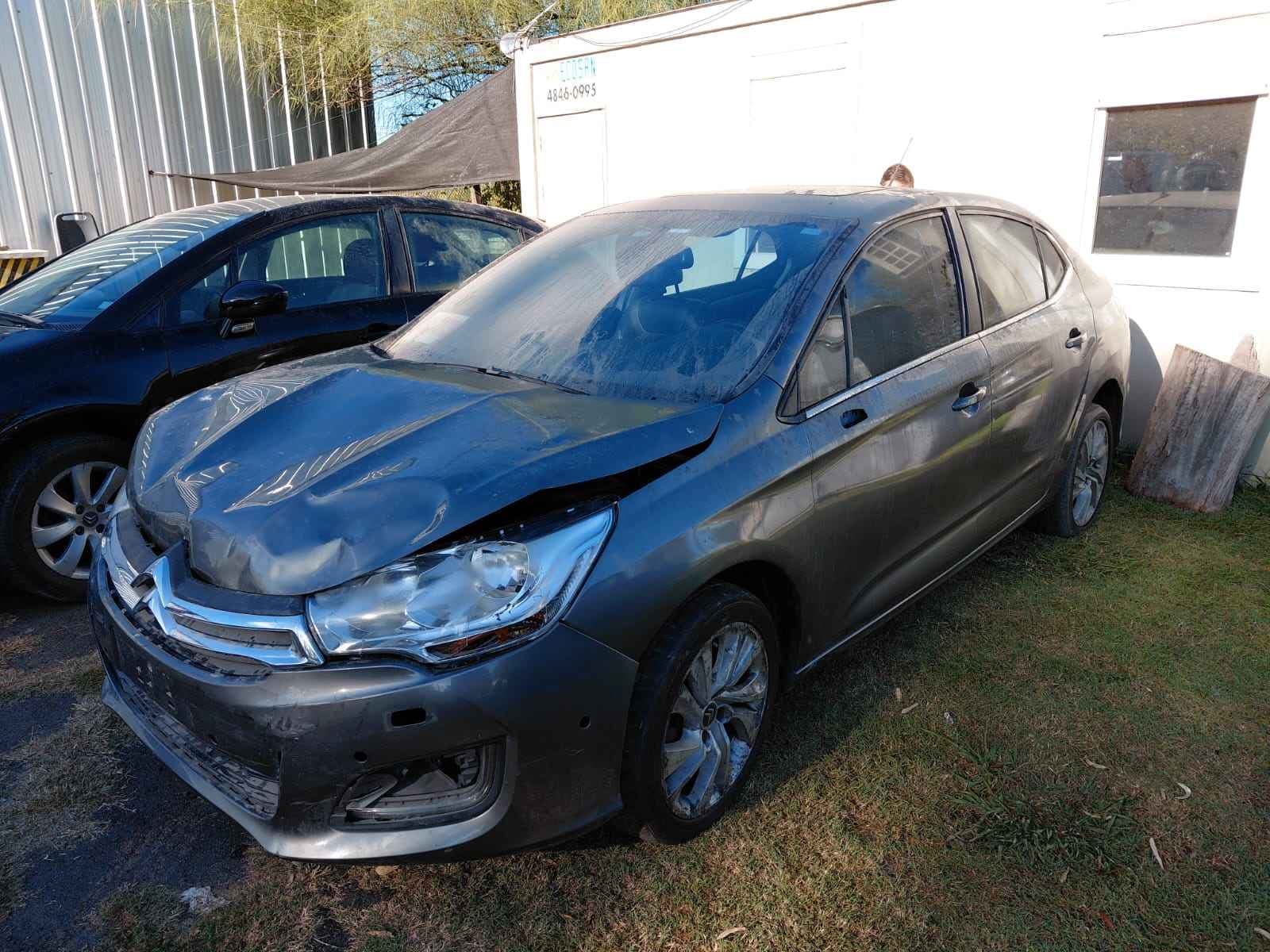 UN AUTOMOVIL, USADO, SIN FUNCIONAR, MARCA CITROEN, MODELO C4 5P 1.6I HDI SX AM73, MOTOR NRO. 10JBDZ0009618, CHASIS NRO. 8BCLC9HGCDG534159, MODELO AÑO 2012, TIPO SEDAN 5 PUERTAS. POSEE: BOMBA INYECTORA, ALTERNADOR, MOTOR DE ARRANQUE, RADIADOR SERVO FRENO, TABLERO DE INSTRUMENTOS, CALEFACTOR RADIO CON CD, EQUIPO DE AIRE ACONDICIOINADO, ALZA CRISTALES ELECTRICOS, CAJA DE VELOCIDADES, DIFERENCIAL, DIRECCION ASISTIDA Y CUATRO RUEDAS ARMADAS CON CUBIERTAS DE MOVIMIENTO. CON DETERIOROS GENERALES, AVERIAS E INCOMPLETO. DOMINIO MFN753.- DIESEL