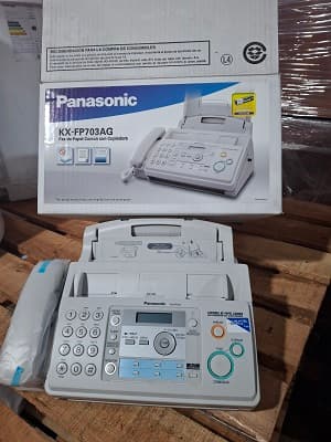 Ochenta y tres Fax marca Panasonic, Modelo: KX-FP703AG, nuevos, sin uso, con cajas originales. El Lote se vende en el Estado que se encuentra y exhibe.