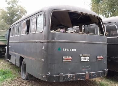 UN OMNIBUS, USADO, SIN FUNCIONAR, MARCA MERCEDES BENZ, MODELO LO 1112/48, SIN MOTOR, CHASIS NRO. 341.012-10-011823, MODELO AÑO 1971, TIPO TRANSPORTE DE PASAJEROS (SEGÚN TÍTULO 28). POSEE: TABLERO DE INSTRUMENTOS, DIFERENCIAL, DIRECCION, PASAJEROS 29+1 Y SEIS RUEDAS ARMADAS CON CUBIERTAS DE MOVIMIENTO. SIN LUNETA TRASERA. CON DETERIOROS GENERALES, AVERÍAS, DESARMES E INCOMPLETO. NI 16491- DOMINIO WRT482.