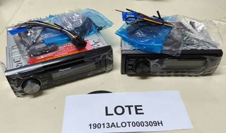 24 AUTOESTEREOS SEGÚN DETALLE : 3 AUTOESTEREO MARCA BAK BK291UD- 3 AUTOESTEREOS NAPOLI NLP-3570-BT– 2 PARLANTES PARA AUTOS ROADSTAR RS-9330BR - 4 AUTOESTEREOS ROADSTAR 2 RS-2713BT – 2 RS-2712BT - 4 AUTOESTEREOS ECOPOWER EP-603 - 6 AUTOESTEREOS PIONEER ( (2) DEH-S5010BT – (2) MVH-295BT – (1) DEH-S4150BT – (1) DEH-42505D ) – 4 AUTOESTEREOS PIONEER ( (1) MVH-295BT – (3) MVH-85UB )- FUNCIONAMIENTO SIN CONTROLAR - SE VENDEN EN EL ESTADO EN QUE SE ENCUENTRAN Y EXHIBEN. 19013ALOT000064F – 19013ALOT000174H – 19013ALOT000176J – 19013ALOT000309H - 20013ALOT000058A
