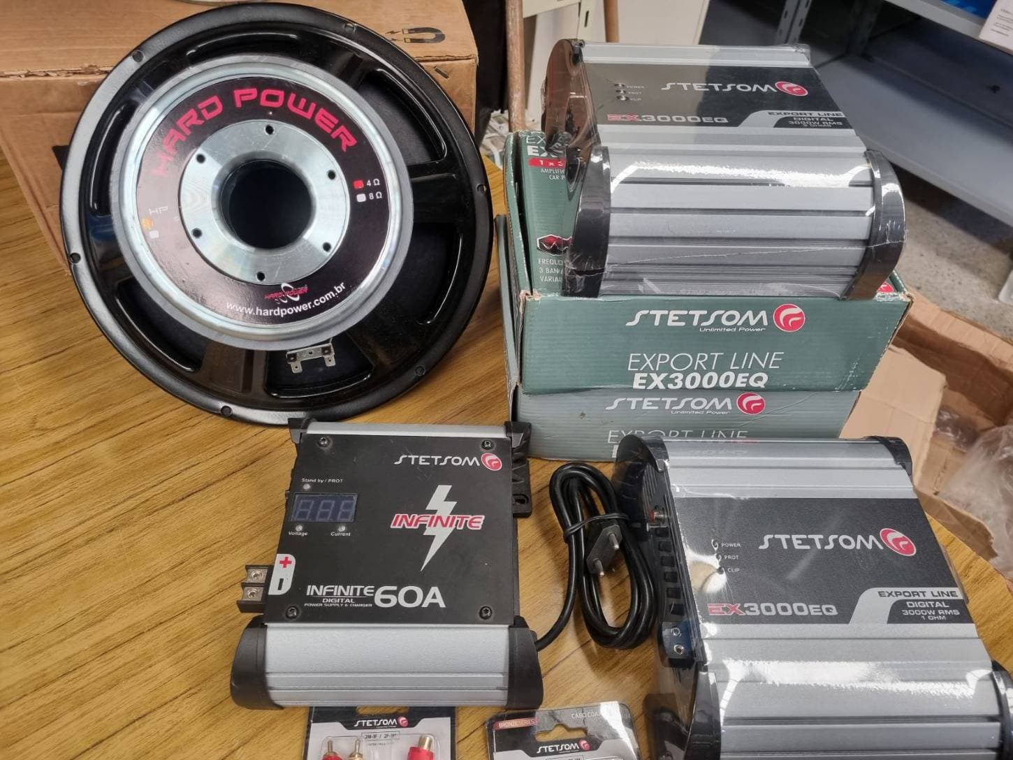 2 POTENCIA MARCA STETSOM EX3000 EQ (3000W RMS, 2 OHMS) – 1 POTENCIA MARCA STETSOM INFINITE 60A- FUNCIONAMIENTO SIN CONTROLAR - SE VENDEN EN EL ESTADO EN QUE SE ENCUENTRAN Y EXHIBEN. ACTA LOTE 50/21
