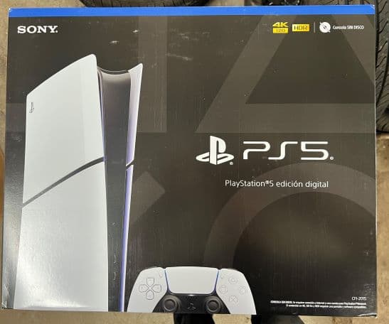 UNA (01) VIDEO CONSOLA PLAY STATION 5 EDICIÓN DIGITAL- MODELO CFI-2015B Capacidad: 1 TB NUEVA AÑO 2023 - FUNCIONAMIENTO SIN CONTROLAR - SE VENDEN EN EL ESTADO EN QUE SE ENCUENTRAN Y EXHIBEN. 25090ALOT000005C