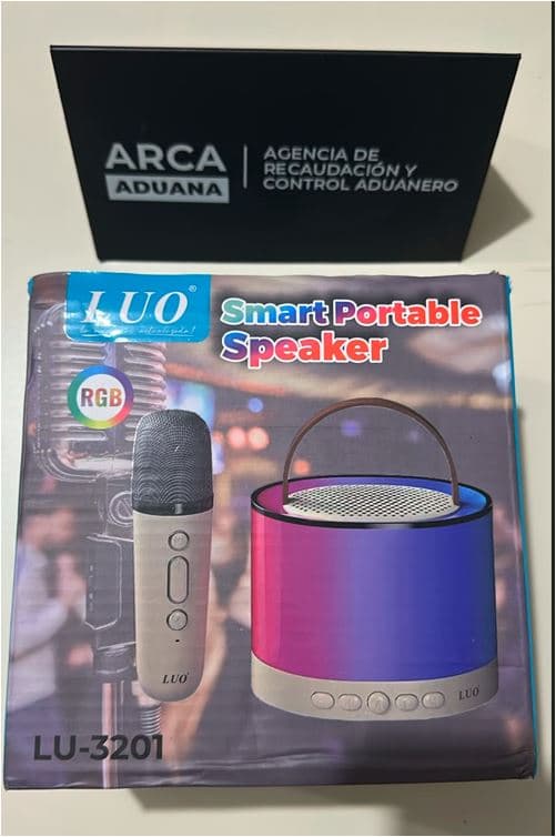 UN PARLANTE MARCA LUO MODELO LU-3201- FUNCIONAMIENTO SIN CONTROLAR - SE VENDEN EN EL ESTADO EN QUE SE ENCUENTRAN Y EXHIBEN. 24046GSM002697
