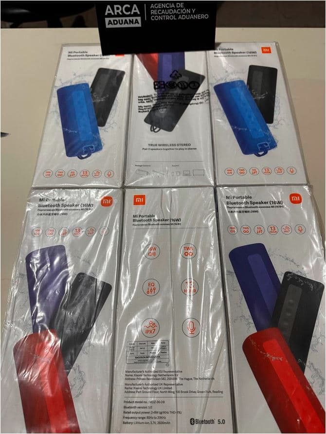UN PARLANTE MARCA XIAOMI, "MI PORTABLE BLUETOOTH SPEAKER 16W"- FUNCIONAMIENTO SIN CONTROLAR - SE VENDEN EN EL ESTADO EN QUE SE ENCUENTRAN Y EXHIBEN. 24046GSM001162