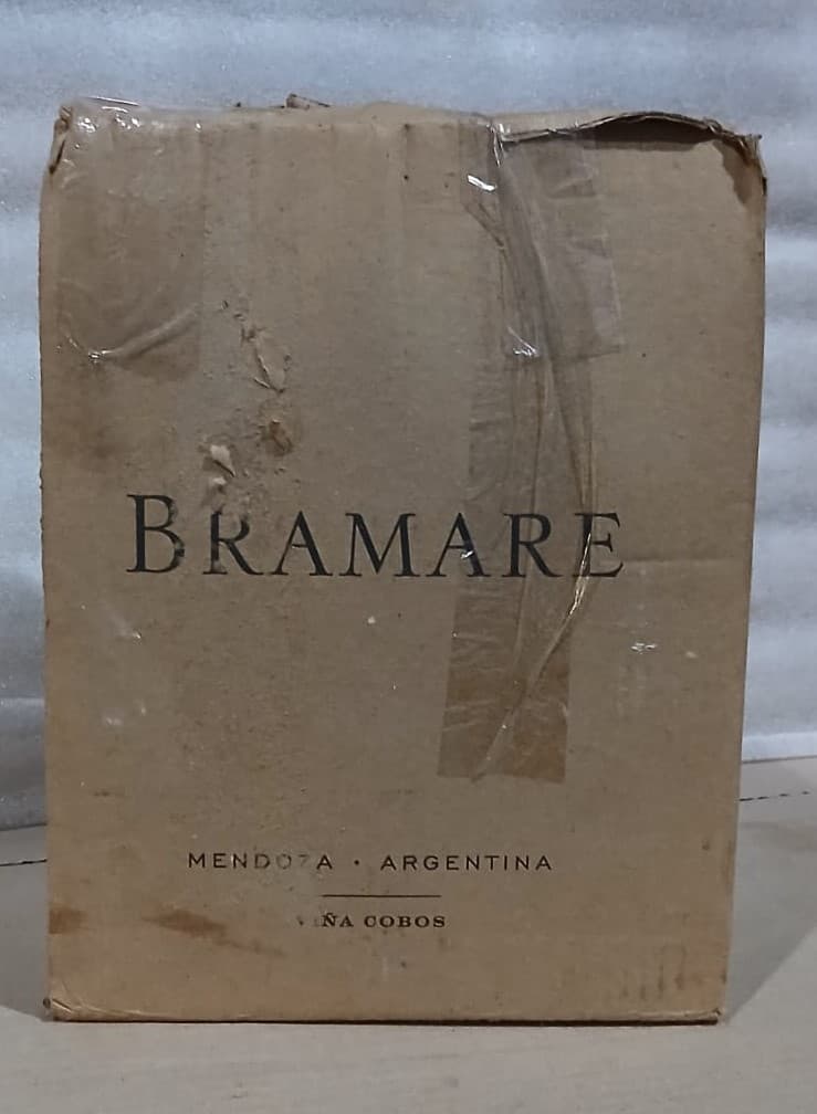 36 BOTELLAS DE VINO SEGÚN DETALLE: 6 BOTELLAS VINO MARCA BRAMARE 2022 X 750 ML ACONDICIONADOS EN 1 CAJA - 6 BOTELLAS DE VINO MARCA GRAN ENEMIGO CABERNET FRANC 2018 X 750 ML - 6 BOTELLAS DE VINO LUIGI BOSCA CABERNET SAUVIGNON 2018 X 750 ML ACONDICIONADOS EN 1 CAJA - 6 BOTELLAS DE VINO LUIGI BOSCA DE SANGRE 2018 X 750 ML ACONDICIONADOS EN 1 CAJA - 6 BOTELLAS DE VINO BENMARCO EXPRESIVO 2019 X 750 ML ACONDICIONADOS EN 1 CAJA - 4 BOTELLAS DE VINO LOTE NEGRO 2020 X 750 ML - 1 BOTELLA DE VINO MARCA BENMARCO EXPRESIVO 2019 DE 750ml - 1 BOTELLA DE VINO SIESTA 2022 X 750 MLTRIBUTAN IVA ALÍCUOTA 21% - SE VENDEN EN EL ESTADO EN EL QUE SE ENCUENTRAN Y EXHIBEN 25086GSM000135