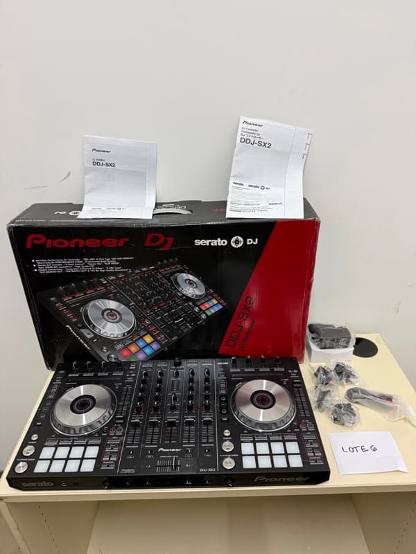 UNA (01) CONSOLA DE MUSICA - MARCA PIONEER - MODELO DDJ SX2 - NUEVO FUNCIONAMIENTO SIN CONTROLAR -TRIBUTAN IVA ALÍCUOTA 21% - SE VENDEN EN EL ESTADO EN EL QUE SE ENCUENTRAN Y EXHIBEN – CON CAJA Y MANUAL 16015ALOT000179L