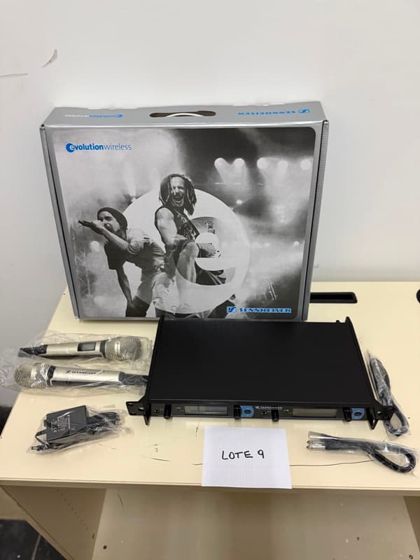 UN (01) EQUIPO DE VOZ - MARCA SENNHEISER MODELO EVOLUTION WIRELESS EM-2050 - NUEVO FUNCIONAMIENTO SIN CONTROLAR -TRIBUTAN IVA ALÍCUOTA 21% - SE VENDEN EN EL ESTADO EN EL QUE SE ENCUENTRAN Y EXHIBEN – CON CAJA 18015ALOT000179N