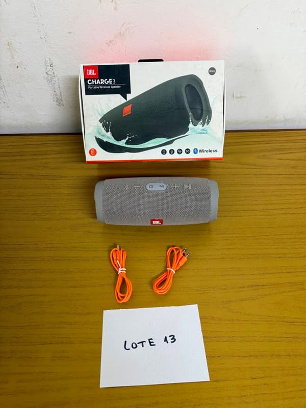 UN (01) PARLANTE PORTATIL – MODELO CHARGE 3 -MARCA JBL - NUEVO FUNCIONAMIENTO SIN CONTROLAR -TRIBUTAN IVA ALÍCUOTA 21% - SE VENDEN EN EL ESTADO EN EL QUE SE ENCUENTRAN Y EXHIBEN – CON CAJA18015ALOT000036F