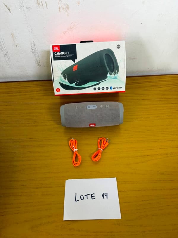 UN (01) PARLANTE PORTATIL – MODELO CHARGE 3 - MARCA JBL - NUEVO FUNCIONAMIENTO SIN CONTROLAR -TRIBUTAN IVA ALÍCUOTA 21% - SE VENDEN EN EL ESTADO EN EL QUE SE ENCUENTRAN Y EXHIBEN – CON CAJA 18015ALOT000036F