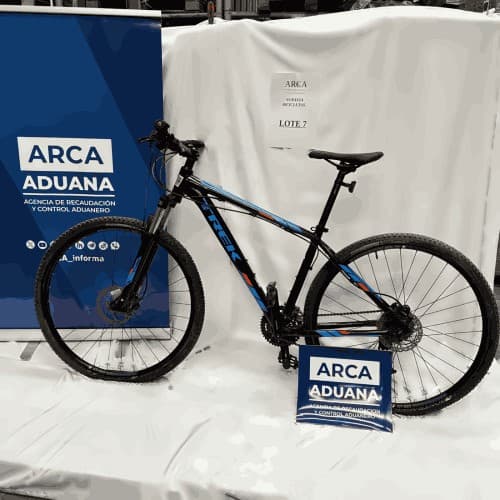 UNA BICICLETA – MARCA TREK – MODELO MARLIN 7 – RODADO 29 – N.º SERIE WTU119C0111K - NUEVA - ARMADATRIBUTAN IVA ALÍCUOTA 21% - FUNCIONAMIENTO SIN CONTROLAR - SE VENDEN EN EL ESTADO EN EL QUE SE ENCUENTRAN Y EXHIBEN - CIM 89/2015