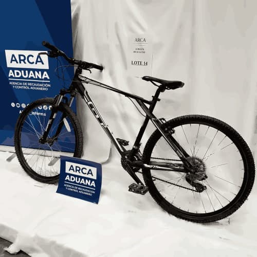 UNA BICICLETA – MARCA GT – MODELO M3030 – RODADO 27 – N.º SERIE CM14J510100 - NUEVA - ARMADATRIBUTAN IVA ALÍCUOTA 21% - FUNCIONAMIENTO SIN CONTROLAR - SE VENDEN EN EL ESTADO EN EL QUE SE ENCUENTRAN Y EXHIBEN - CIM 35/2017