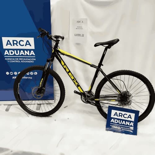 UNA BICICLETA – MARCA RBX – MODELO SUPREME – RODADO 27 – N.º SERIE G141030045 - NUEVA - ARMADATRIBUTAN IVA ALÍCUOTA 21% - FUNCIONAMIENTO SIN CONTROLAR - SE VENDEN EN EL ESTADO EN EL QUE SE ENCUENTRAN Y EXHIBEN - CIM 63/2015