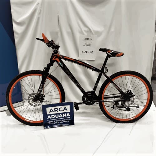 UNA BICICLETA – MARCA MEILDA – MODELO K9 – RODADO 26 – N.º SERIE S/N - NUEVA - ARMADATRIBUTAN IVA ALÍCUOTA 21% - FUNCIONAMIENTO SIN CONTROLAR - SE VENDEN EN EL ESTADO EN EL QUE SE ENCUENTRAN Y EXHIBEN - CIM 146/2018