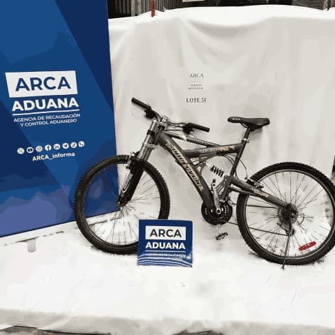 UNA BICICLETA – MARCA SUPERCYCLE – MODELO HOLIGAN - RODADO 26 - NUEVA - ARMADATRIBUTAN IVA ALÍCUOTA 21% - FUNCIONAMIENTO SIN CONTROLAR - SE VENDEN EN EL ESTADO EN EL QUE SE ENCUENTRAN Y EXHIBEN - ACTA 21/2022