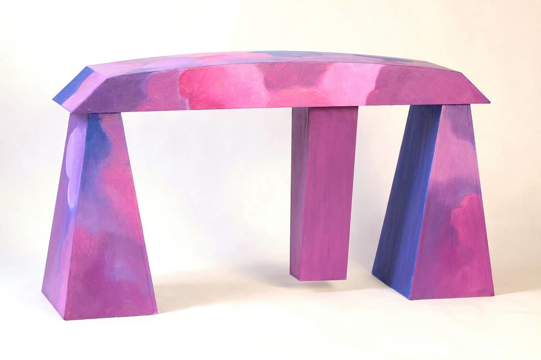 "El sueño del Riachuelo". Escultura. Técnica mixta sobre tabla. Obra de Silvina Benguria. Firmada en la base izquierda. Medidas 33 x 60.5 x 16.5 cm. En buen estado. Con pequeños desgastes del tiempo en los bordes.