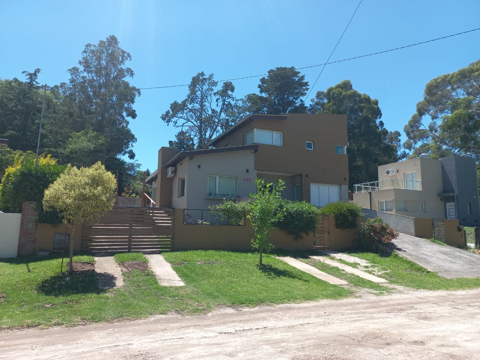 50% del INMUEBLE sito en calle Félix N° 441 e/ calle Pierina y Noemí de SIERRA DE LOS PADRES.OCUPADO