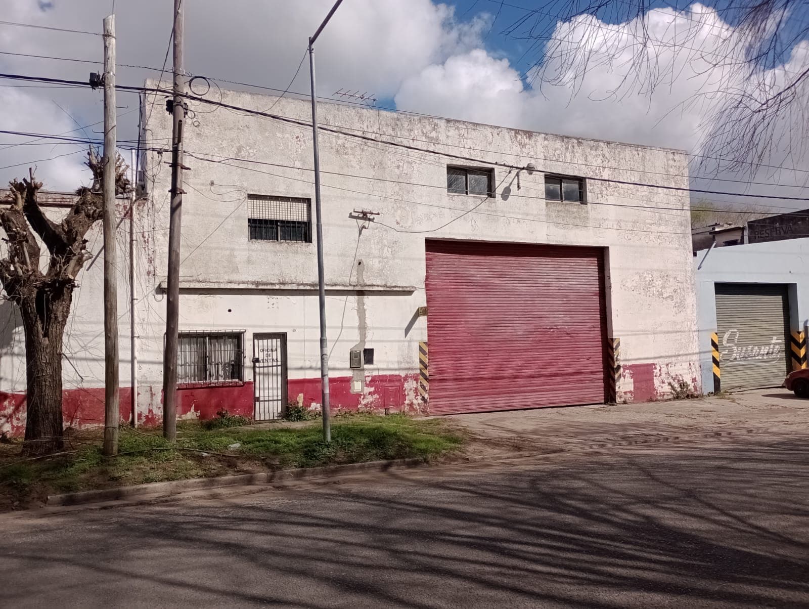 INMUEBLE sito en calle 37 N° 952 entre calles 9 y 10 de la Localidad de Santa Teresita. OCUPADO.-
