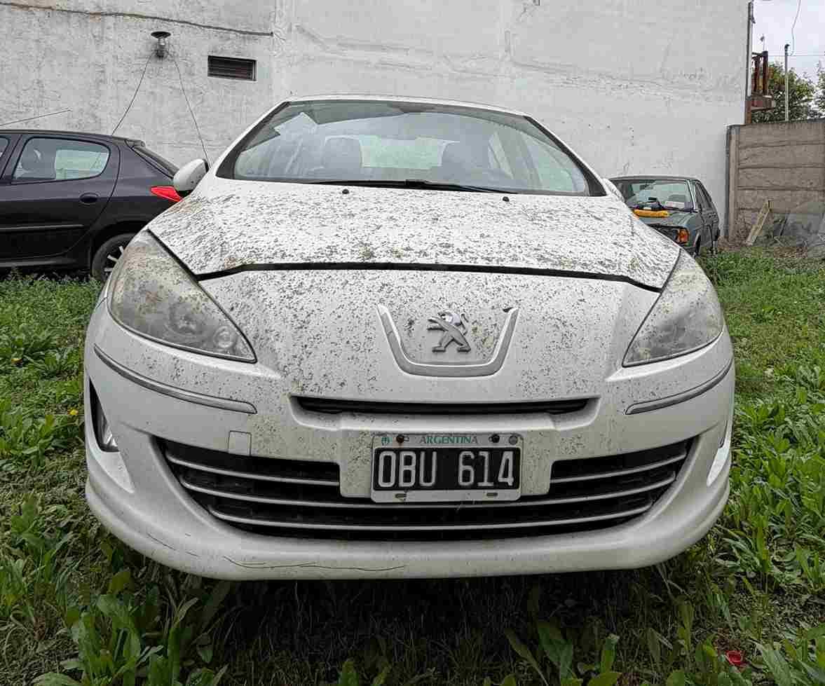 PEUGEOT 408 ALLURE 2.0,SEDAN 4 PUERTAS,, dominio OBU 614. AÑO 2014