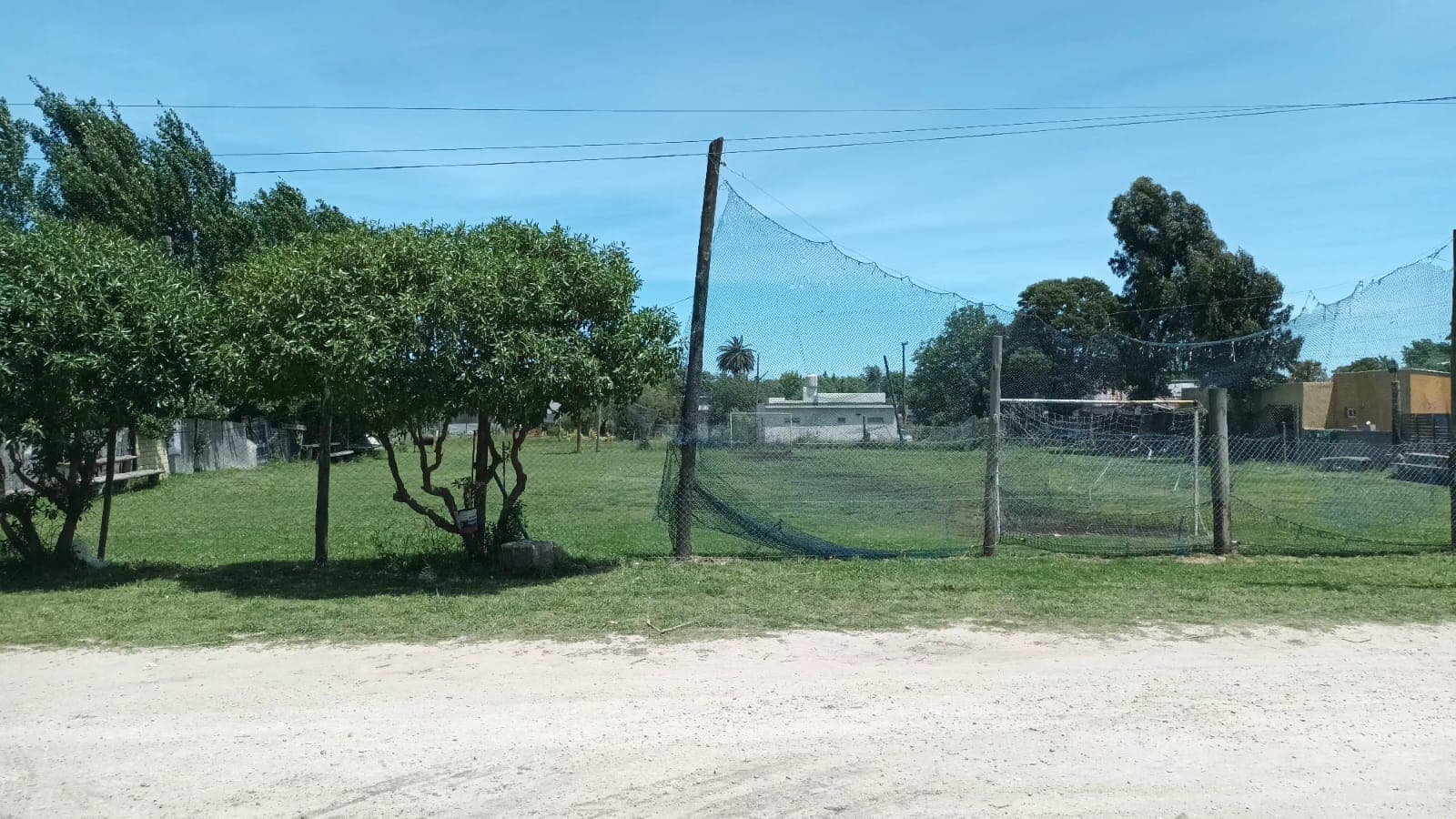 SUBASTA EN DÓLARES. INMUEBLE sito en calle Los Aromos e/calle 7 de abril y Todos los Santos. MIRAMAR