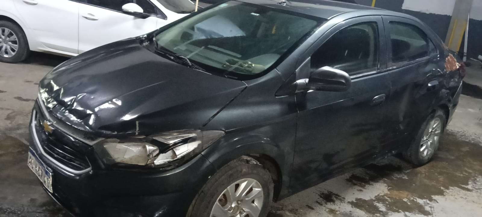 Automotor CHEVROLET PRISMA 1.4 N LT. DOMINIO AC667AT. Año 2018. Color verde oscuro. Estado malo.