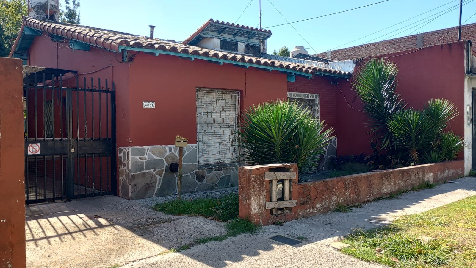 Subasta  100%  inmueble calle  117  Pichincha 4067 Ex Suipacha, San Martin, DOLARES y OCUPADO