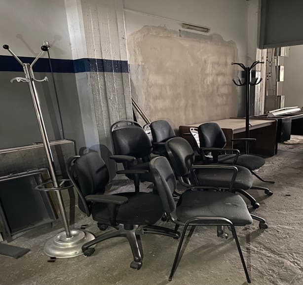 100% LOTE DE BIENES MUEBLES VARIOS OFICINA.