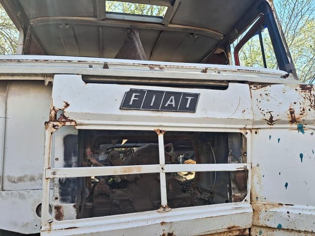 CAMION-TRACTOR MARCA FIAT 619 T1 (ESTADO DE DESGUACE)