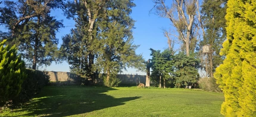 Inmueble ubicado en Club de Campo el Cardenal del Monte, Gral Rodríguez.-