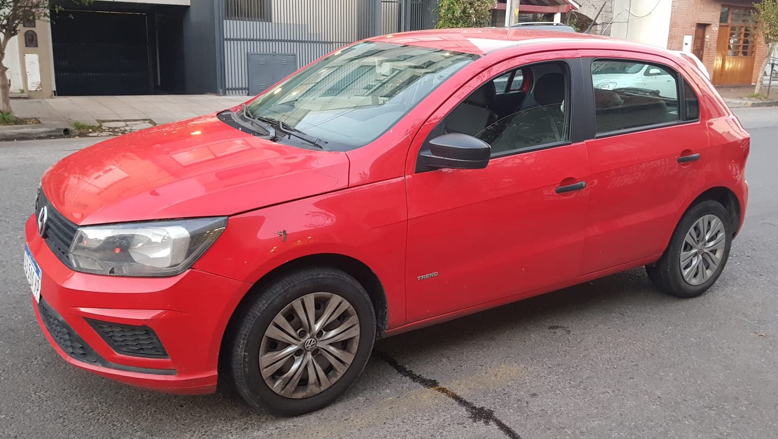 AUTOMOTOR Marca VOLKSWAGEN Tipo SEDAN 5 Ptas. GOL TREND TRENDLINE1.6 GAS101 CV MQ. Dominio AD596YP