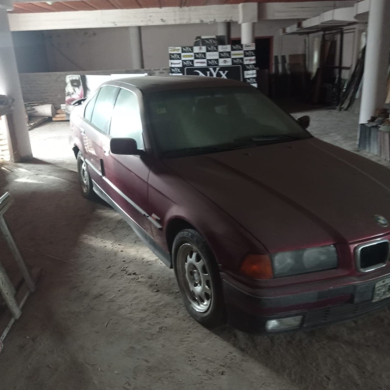 Subasta de automotor marca BMW Modelo sedan 4 Ptas.; dominio BHC 043, Modelo 1997.