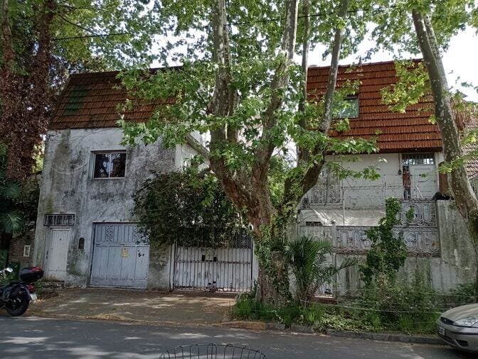 100% inmueble calle Acassuso 931 La Lucila Vte. Lopez DOLARES y OCUPADO