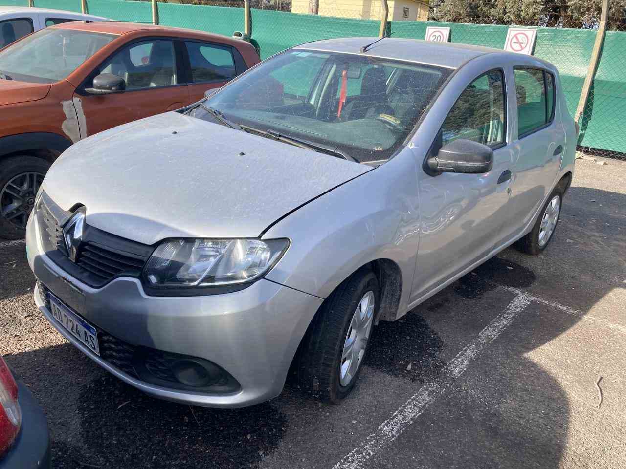 AUTOMOTOR marca RENAULT, modelo NUEVO SANDERO EXPRESSION,  SEDAN 5ptas. AÑO 2019. DOMINIO AD 724 AS