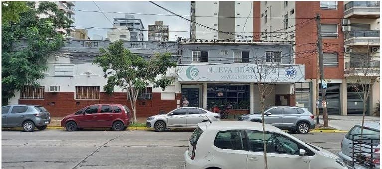 Inmueble con frente a Brandsen 128 y Moreno 877, Quilmes. Ocupado. Dólares estadounidenses.